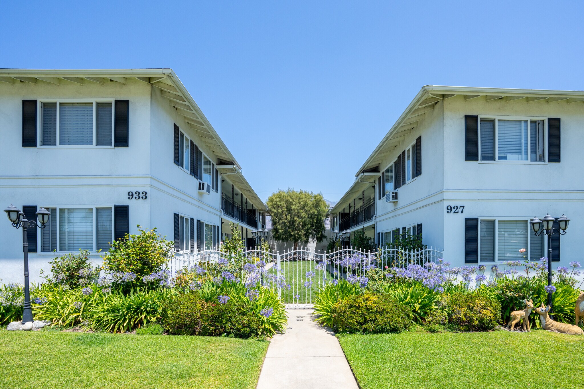 921-933 W Huntington Dr, Arcadia, CA à vendre Photo de l’immeuble– Image 1 sur 28