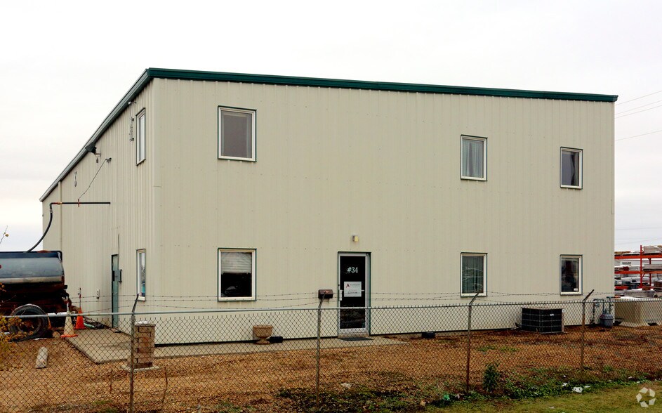 28084 Acheson Rd, Parkland County, AB à louer - Photo principale – Image 1 sur 4