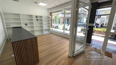 Local commercial dans Torrejón de Ardoz, Madrid à louer Photo intérieure– Image 2 sur 13