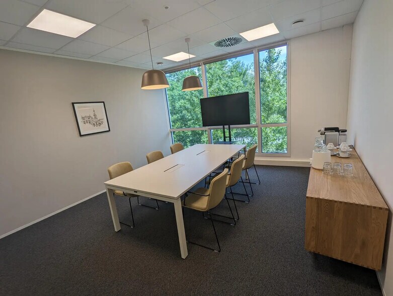 Bureau dans Saint-Jacques-de-la-Lande à louer - Photo de l’immeuble – Image 3 sur 10