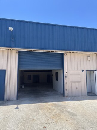 Plus de détails pour 1001 SE 12th Ct, Cape Coral, FL - Industriel/Logistique à louer