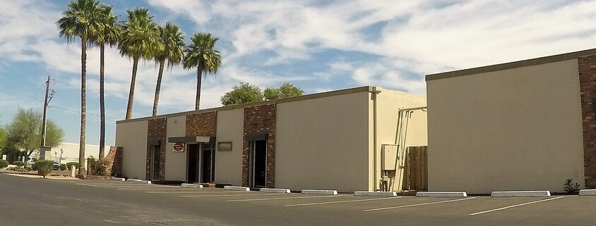 1155 W 23rd St, Tempe, AZ à louer - Photo de l’immeuble – Image 1 sur 8