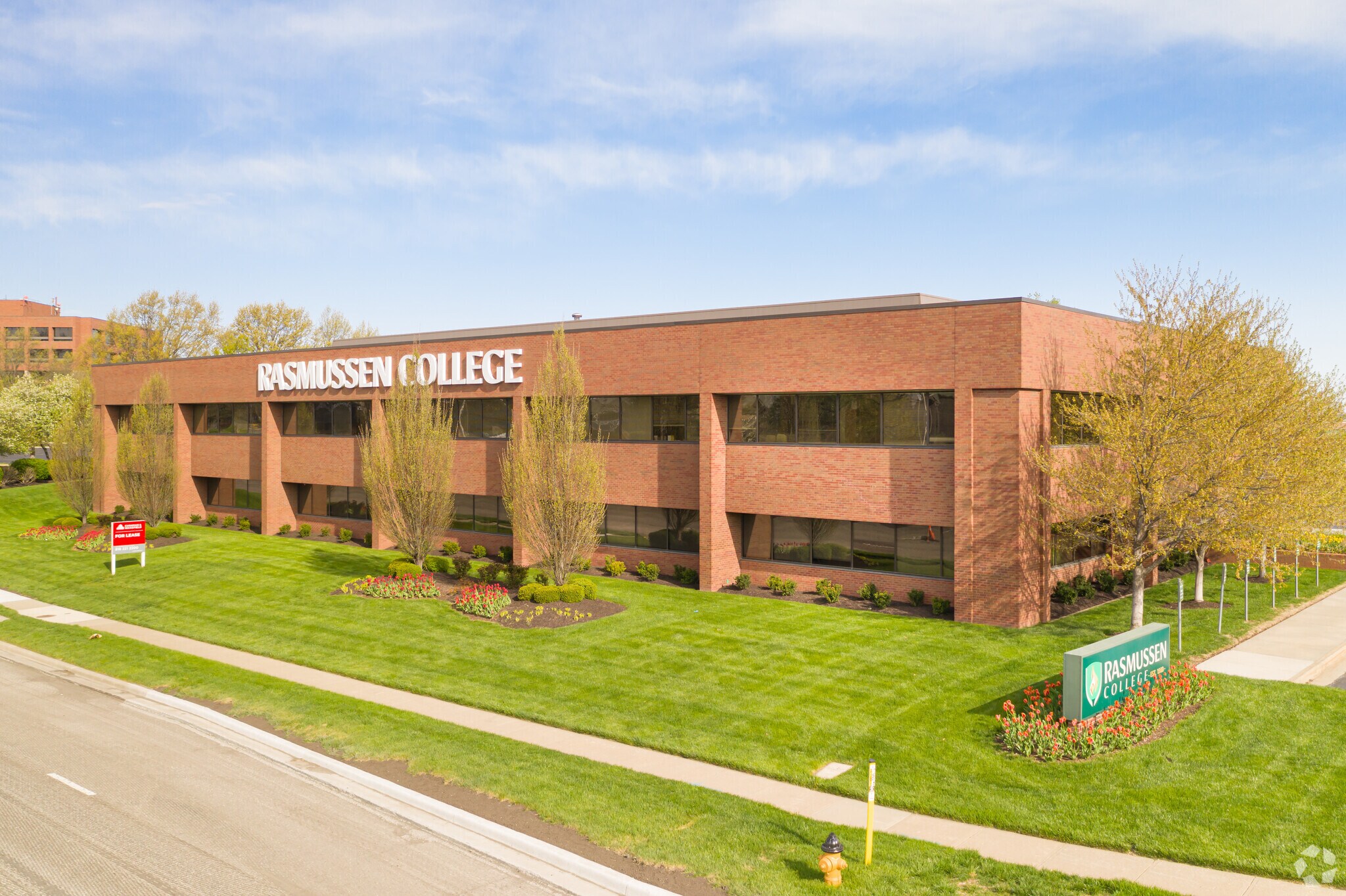 11600 College Blvd, Overland Park, KS à louer Photo de l’immeuble– Image 1 sur 4