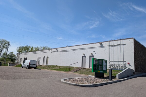 1634-1650 County Road E E, Vadnais Heights, MN à vendre - Photo de l’immeuble – Image 3 sur 3