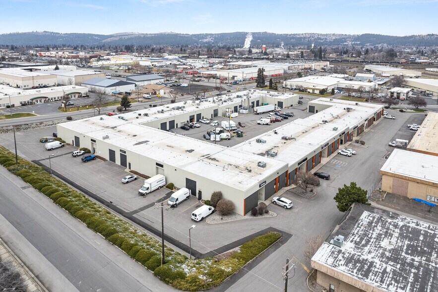 9922 E Montgomery Rd, Spokane Valley, WA à louer - Photo de l’immeuble – Image 3 sur 22
