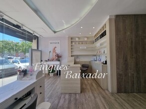 Local commercial dans Castelldefels, Barcelona à louer Photo intérieure– Image 1 sur 6
