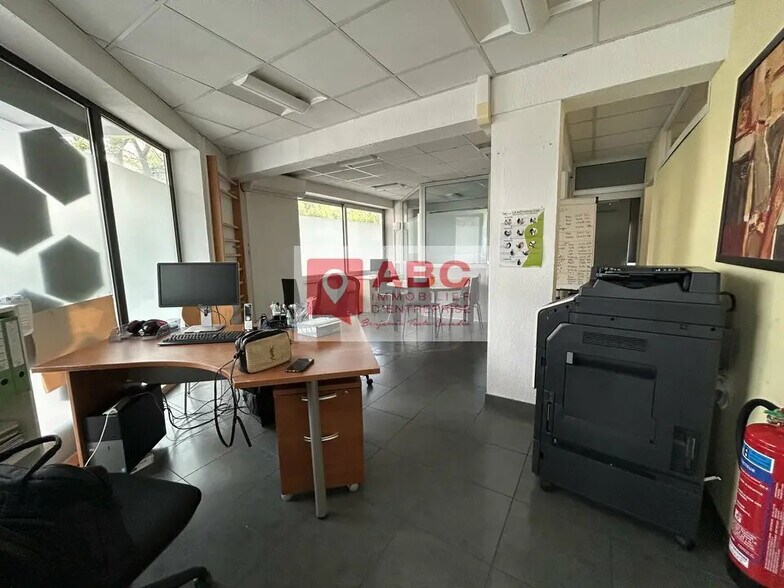 Bureau dans Montpellier à vendre - Photo de l’immeuble – Image 1 sur 12