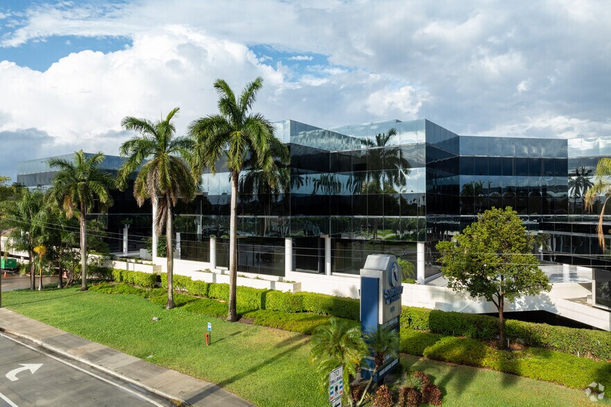4800 N Federal Hwy, Boca Raton, FL à vendre - Photo principale – Image 1 sur 73