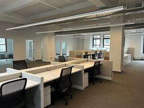 381 Park Ave S, New York, NY à louer Photo intérieure– Image 2 sur 6