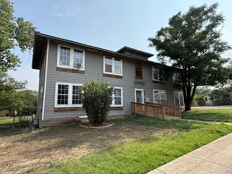 541 Hammond Ave, San Antonio, TX à vendre - Photo de l’immeuble – Image 1 sur 17