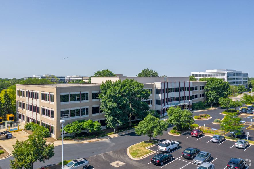 10 Parkway Blvd N, Deerfield, IL à louer - Photo de l’immeuble – Image 3 sur 11