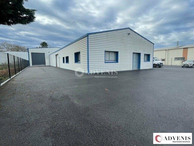 Plus de détails pour Industriel/Logistique à louer