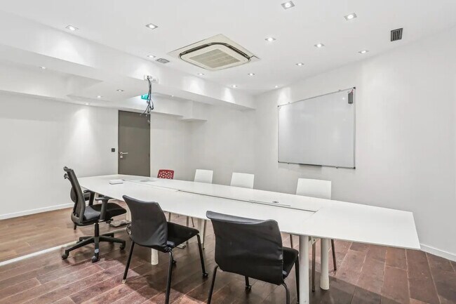 Plus de détails pour 34 Rue Jean Jaurès, Puteaux - Bureau à louer