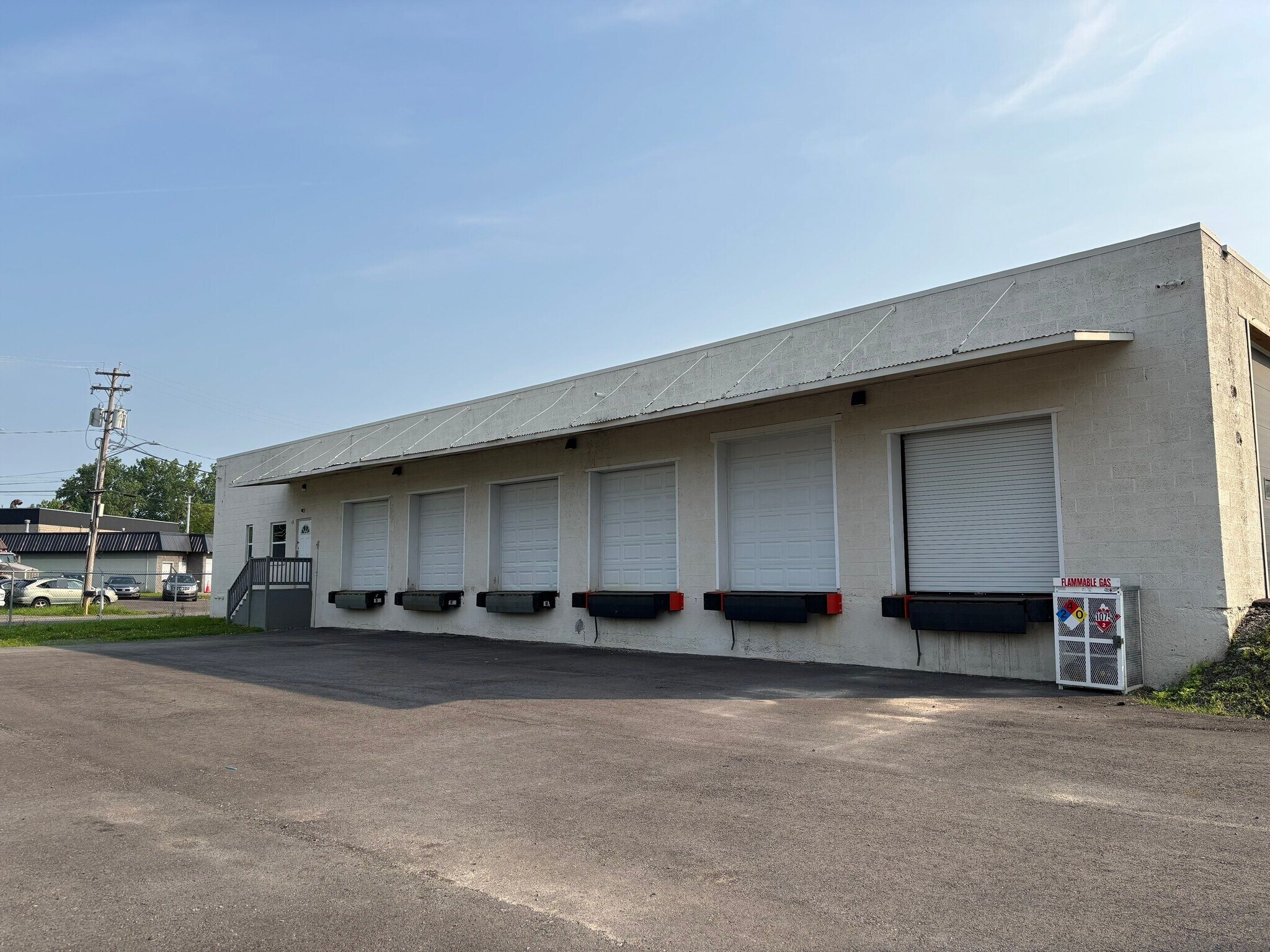 105 Meade Rd, Syracuse, NY à louer Photo de l’immeuble– Image 1 sur 9
