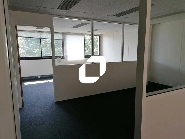 Bureau dans Palaiseau à louer - Photo de l’immeuble – Image 2 sur 6