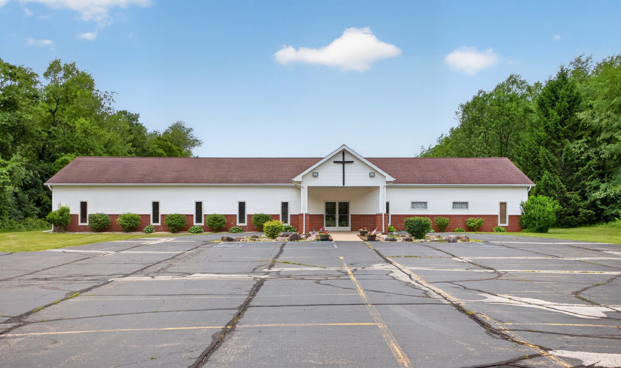 6000 Reynolds Rd, Jackson, MI à vendre Photo principale– Image 1 sur 21
