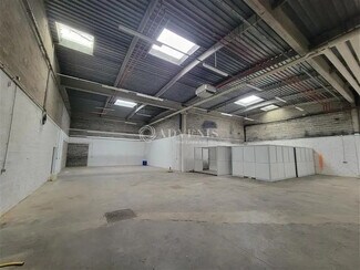 Plus de détails pour Local d'activités à louer