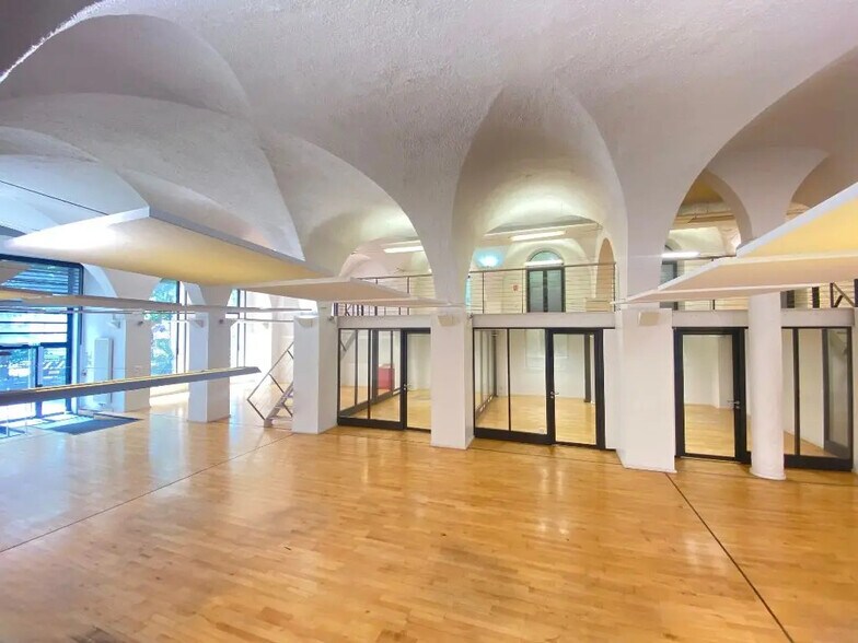 Bureau dans Lyon à louer - Photo de l’immeuble – Image 3 sur 6