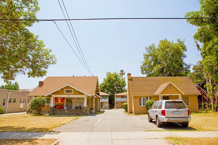 720 Santa Barbara St, Pasadena, CA à vendre - Photo de l’immeuble – Image 2 sur 9