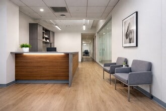 144 E 44th St, New York, NY à louer Photo intérieure– Image 1 sur 7