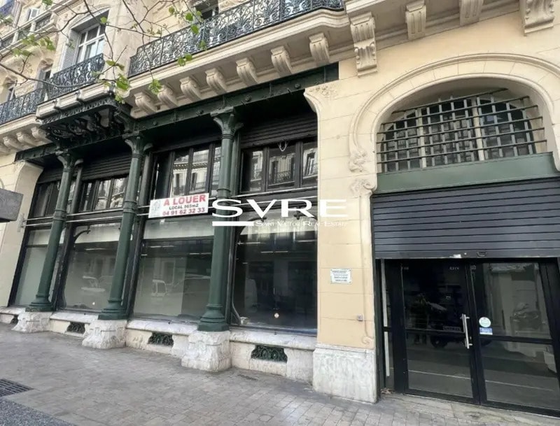 Local commercial dans Marseille à louer Photo de l’immeuble– Image 1 sur 7