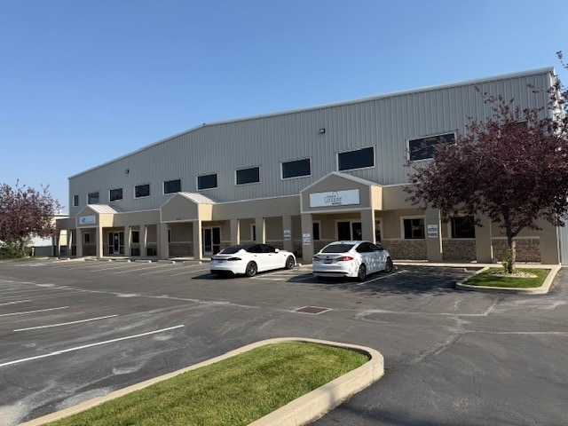 5647 Wells Park Rd, West Jordan, UT à louer Photo intérieure– Image 1 sur 9