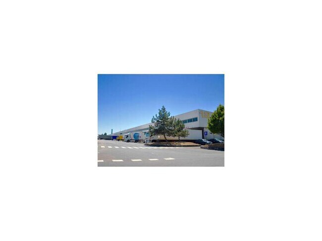 Plus de détails pour Industriel/Logistique à louer