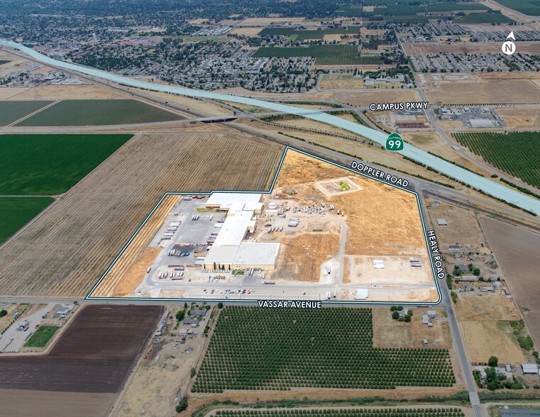 2674 Vassar Ave, Merced, CA à vendre - Aérien – Image 1 sur 10