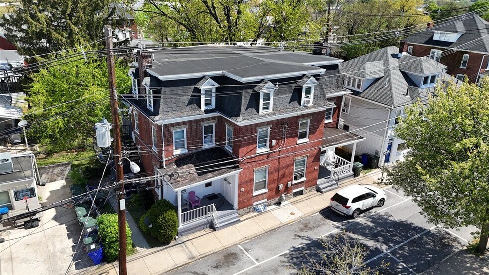 16-18 Wayside Ave, Hagerstown, MD à vendre - Photo principale – Image 1 sur 9