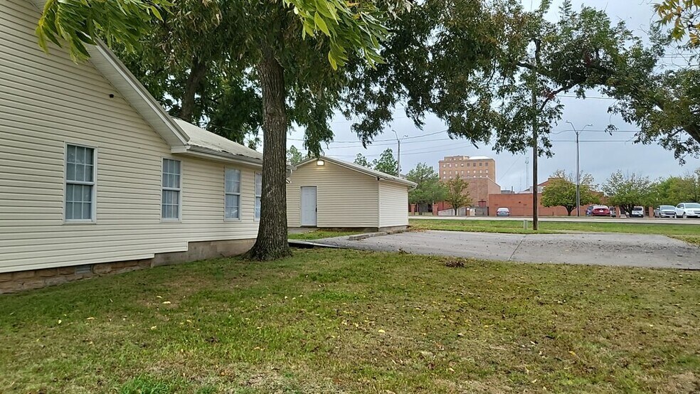 214 N Oklahoma Ave, Shawnee, OK à vendre - Photo de l’immeuble – Image 2 sur 20