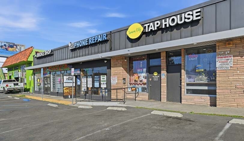 7328-7344 Broadway, Lemon Grove, CA à vendre - Photo de l’immeuble – Image 2 sur 8