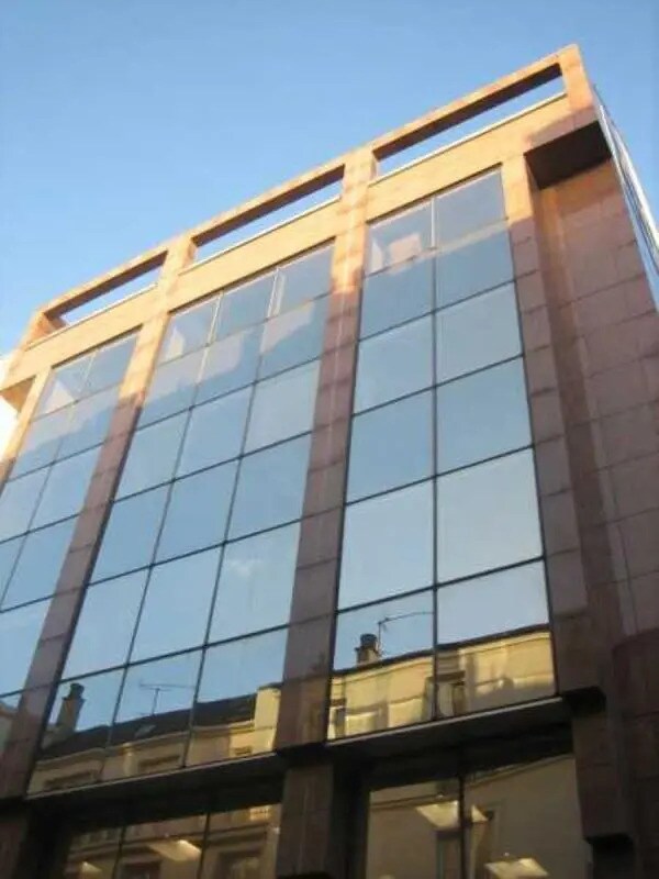 Bureau dans Levallois-Perret à louer Photo de l’immeuble– Image 1 sur 2