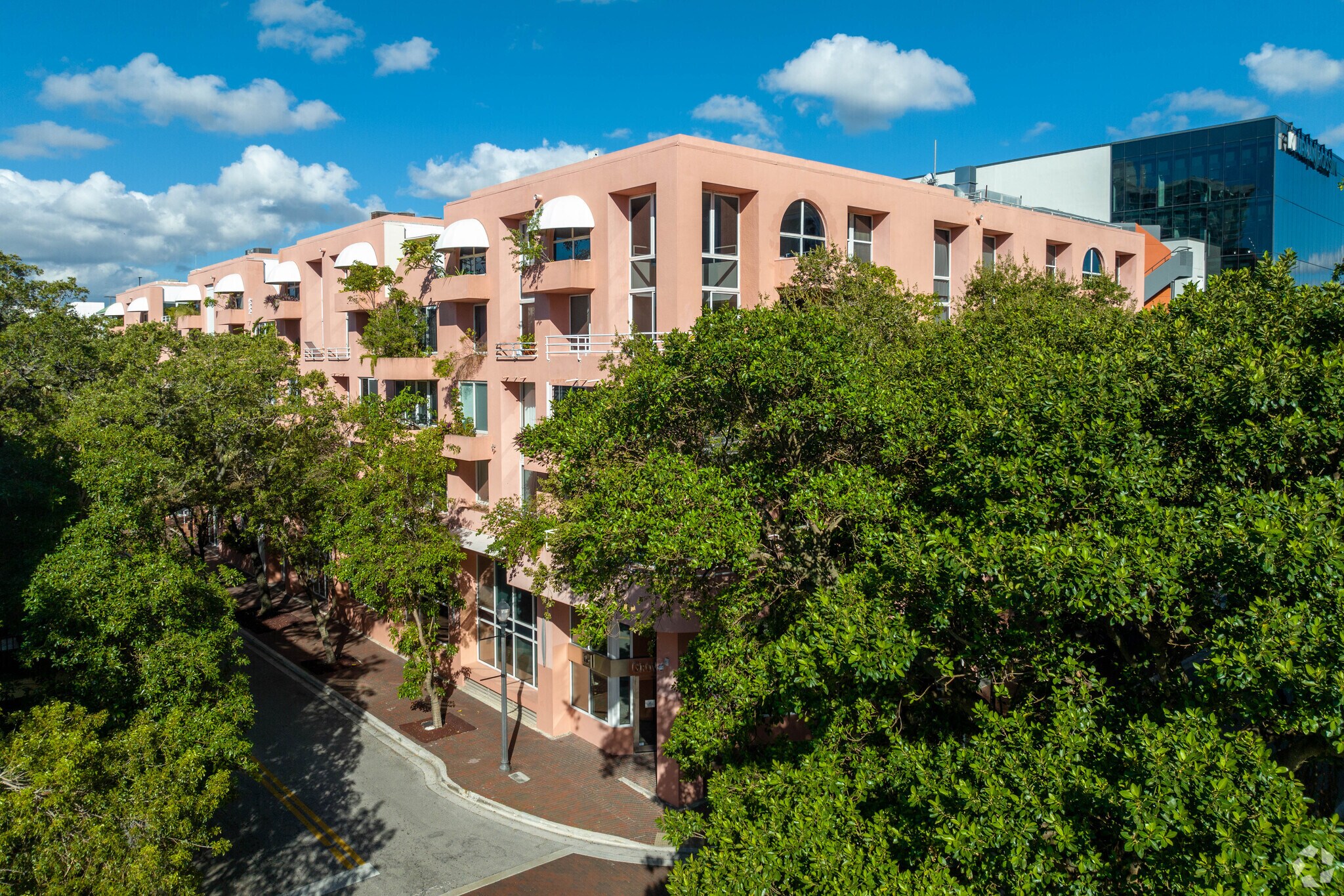 2801 Florida Ave, Miami, FL à louer Photo principale– Image 1 sur 25