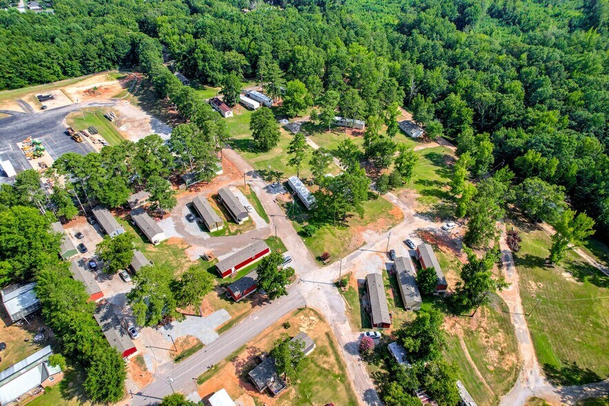 106 Woodlawn Dr, Abbeville, SC à vendre - Photo de l’immeuble – Image 2 sur 25