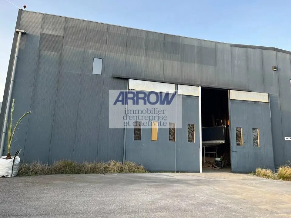 Local d'activités dans Bouaye à vendre Photo de l’immeuble– Image 1 sur 5