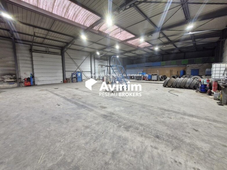 Industriel/Logistique dans Claye-Souilly à vendre - Photo de l’immeuble – Image 3 sur 9