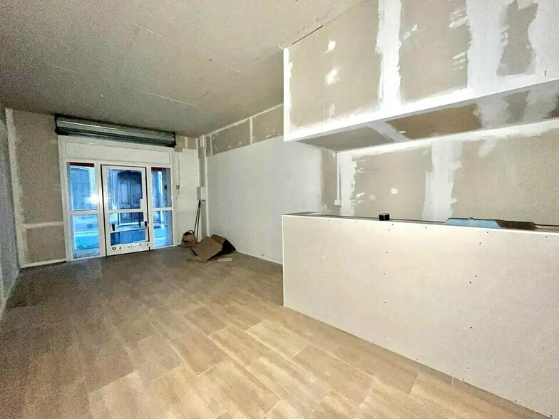 Local commercial dans Vidauban à louer - Photo intérieure – Image 2 sur 6