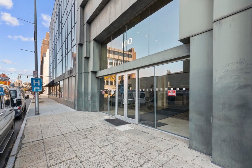 100 Fairfield Ave, Bridgeport, CT à louer - Photo de l’immeuble – Image 2 sur 12