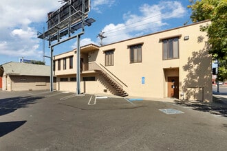 200 W Harding Way, Stockton, CA à louer Photo intérieure– Image 2 sur 12