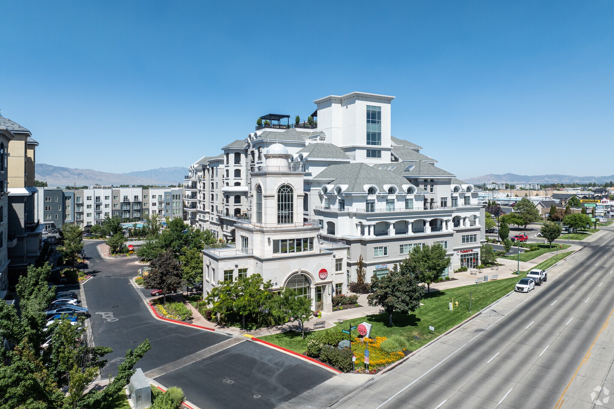 360 S State St, Orem, UT à louer Photo de l’immeuble– Image 1 sur 3