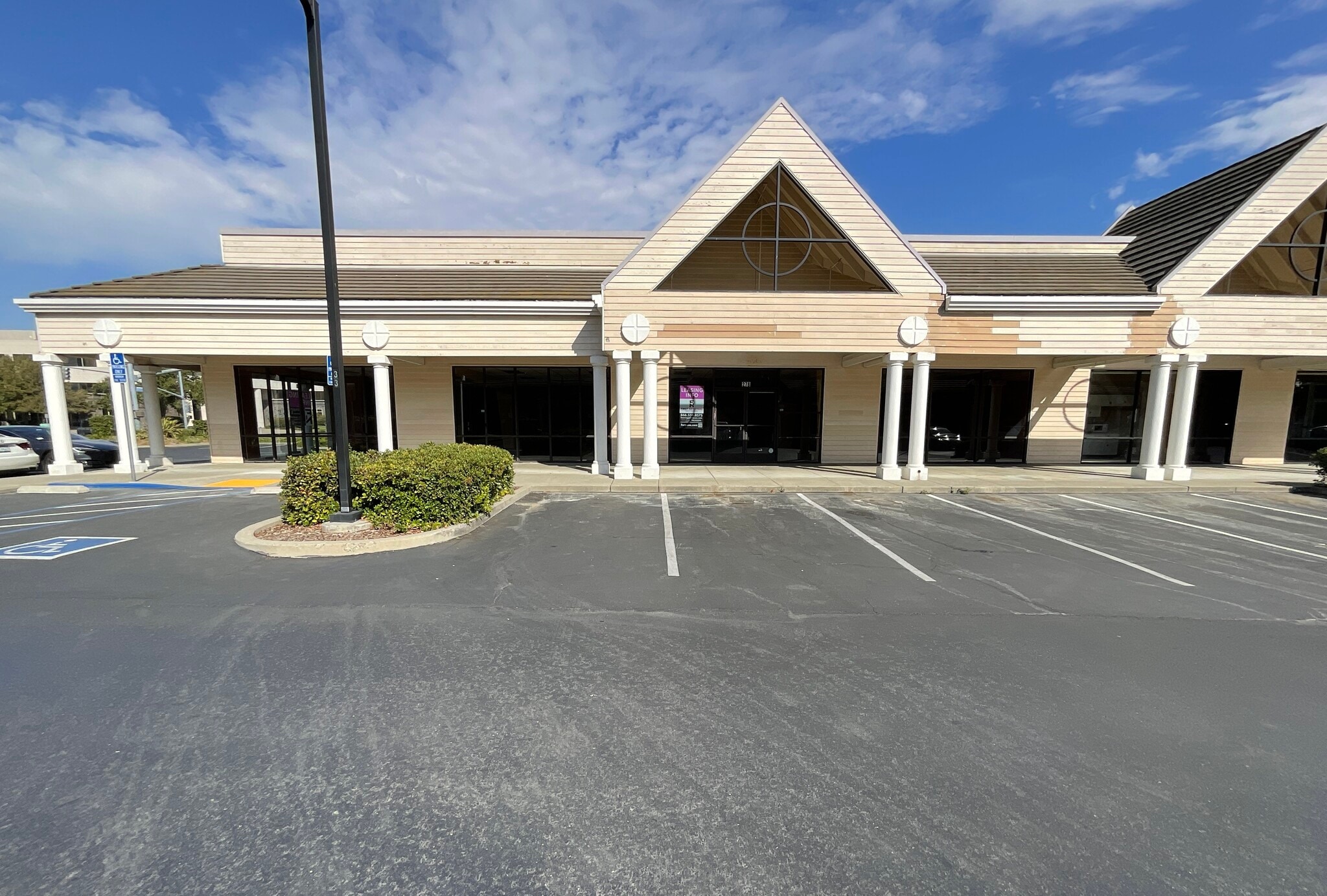 250-288 Sunset Ave, Suisun City, CA à louer Photo de l’immeuble– Image 1 sur 1