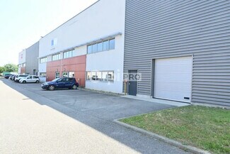 Plus de détails pour 50 Rue Jean Zay, Saint-Priest - Bureau, Local d'activités à louer