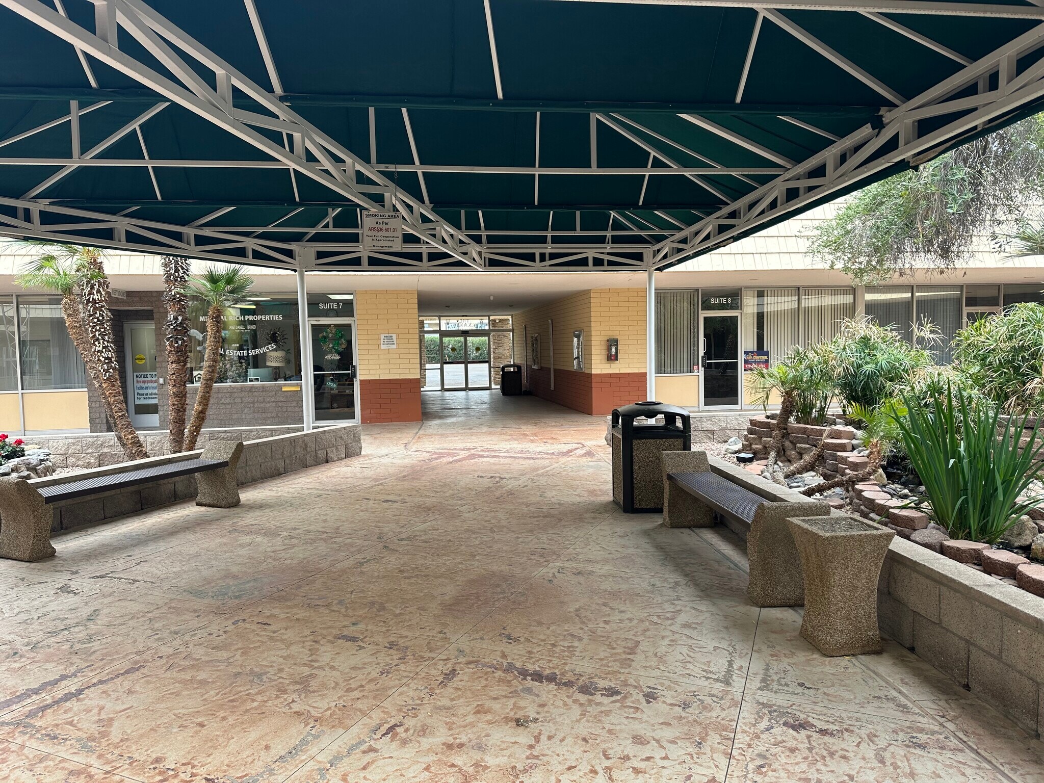 1355 Ramar Rd, Bullhead City, AZ à louer Photo principale– Image 1 sur 3