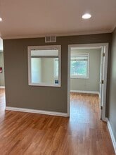 10205 Riverside Dr, Toluca Lake, CA à louer Photo intérieure– Image 2 sur 4