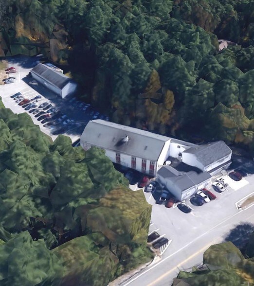 221 Quinebaug Rd, North Grosvenordale, CT à vendre - Aérien – Image 3 sur 3