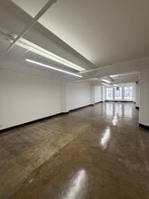 122 E 7th St, Los Angeles, CA à louer Photo intérieure– Image 1 sur 3