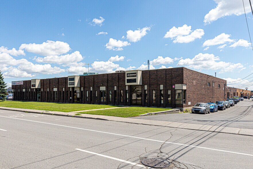 1420-1490 St Beaulac, Saint-Laurent, QC à louer - Photo de l’immeuble – Image 3 sur 6