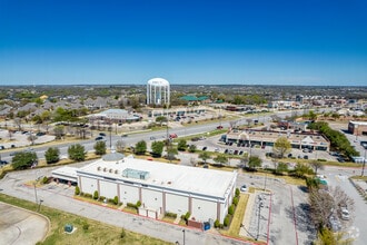8408 N Davis Blvd, North Richland Hills, TX - VUE AÉRIENNE  vue de carte