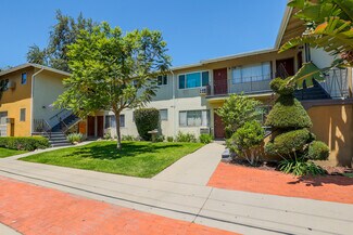 Plus de détails pour 8000 Owensmouth Ave, Canoga Park, CA - Logement à vendre