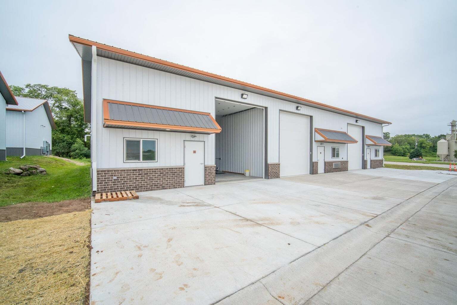 3439 County Hwy D, West Bend, WI à louer Photo intérieure– Image 1 sur 4